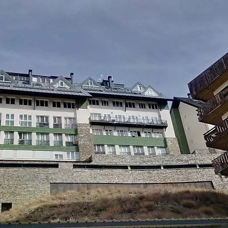 Edificio Serraneu. Sierra Nevada. Granada Apartman