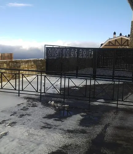 Edificio Serraneu. Sierra Nevada. Granada Apartman