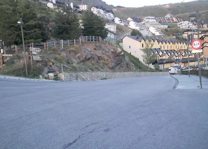 Edificio Serraneu. Sierra Nevada. Granada Sierra Nevada