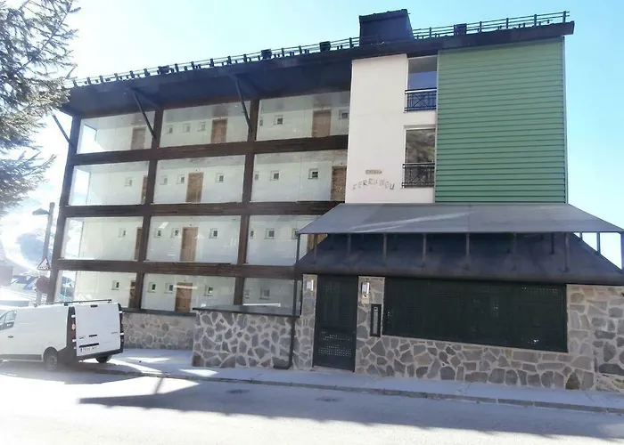 Edificio Serraneu. Sierra Nevada. Granada Serra Nevada